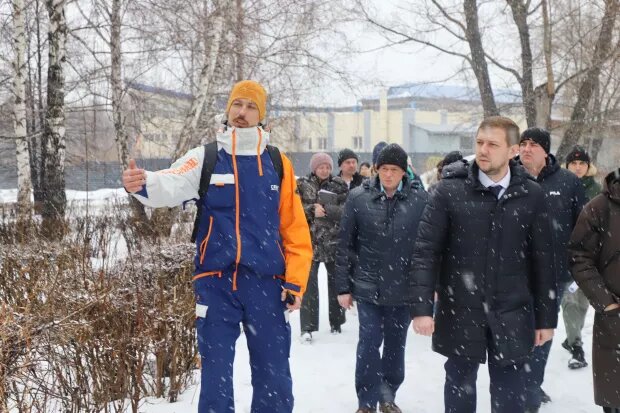     Выездное совещание. Сквер "Центральный".Сергей Кулыгин, "БР"