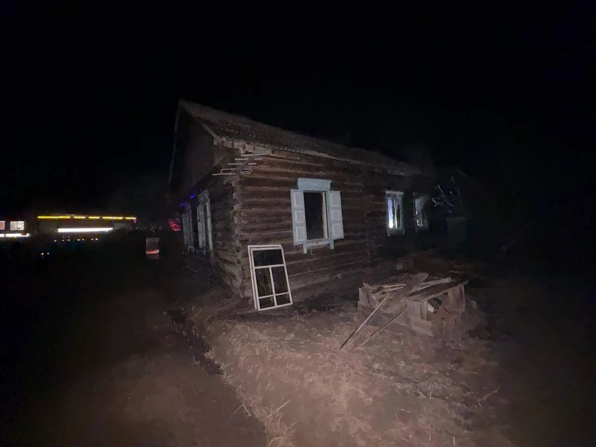    В Бурятии супруги погибли в ночном пожаре в частном доме