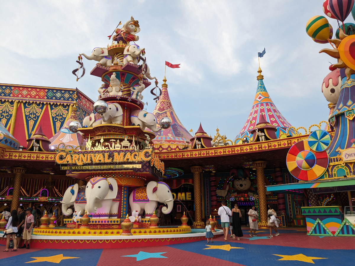 тут по ссылке видео этого парка - https://rutube.ru/video/b268a04c6adc8521c75228dbeaccce8b/