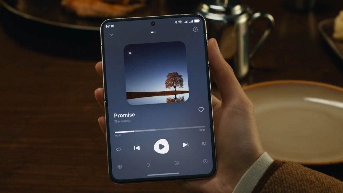 Странный эксперимент отлично сработал: Huawei Pura X стал одним из самых продаваемых смартфонов на китайском рынке складных устройств в 2025 году  📷

