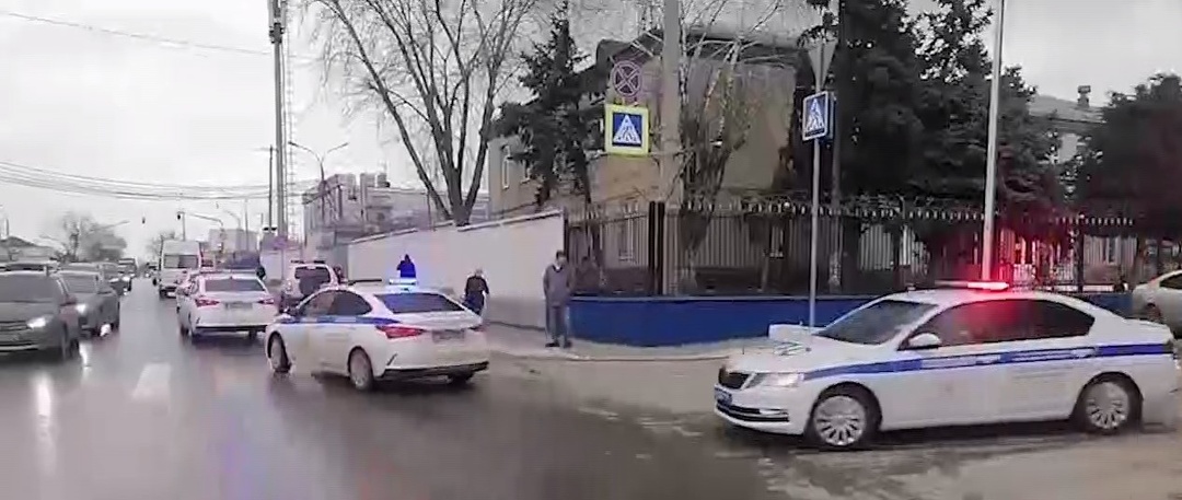 3 не пропустивших спецтранспорт с маячками водителя пойдут под суд в Волгограде