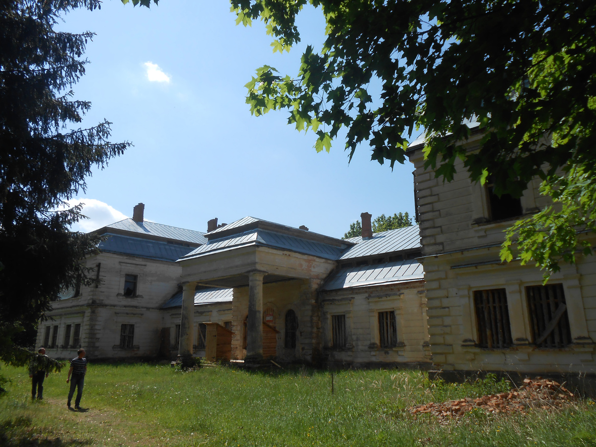 Усадьба Плятеров в Опсе (Браславский район Витебской области). Современный вид. Фото автора