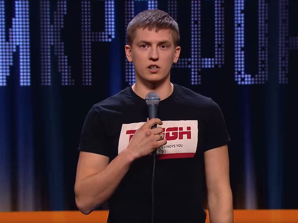    Алексей Щербаков на передаче "Открытый микрофон" | © Телеканал ТНТ/Вконтакте