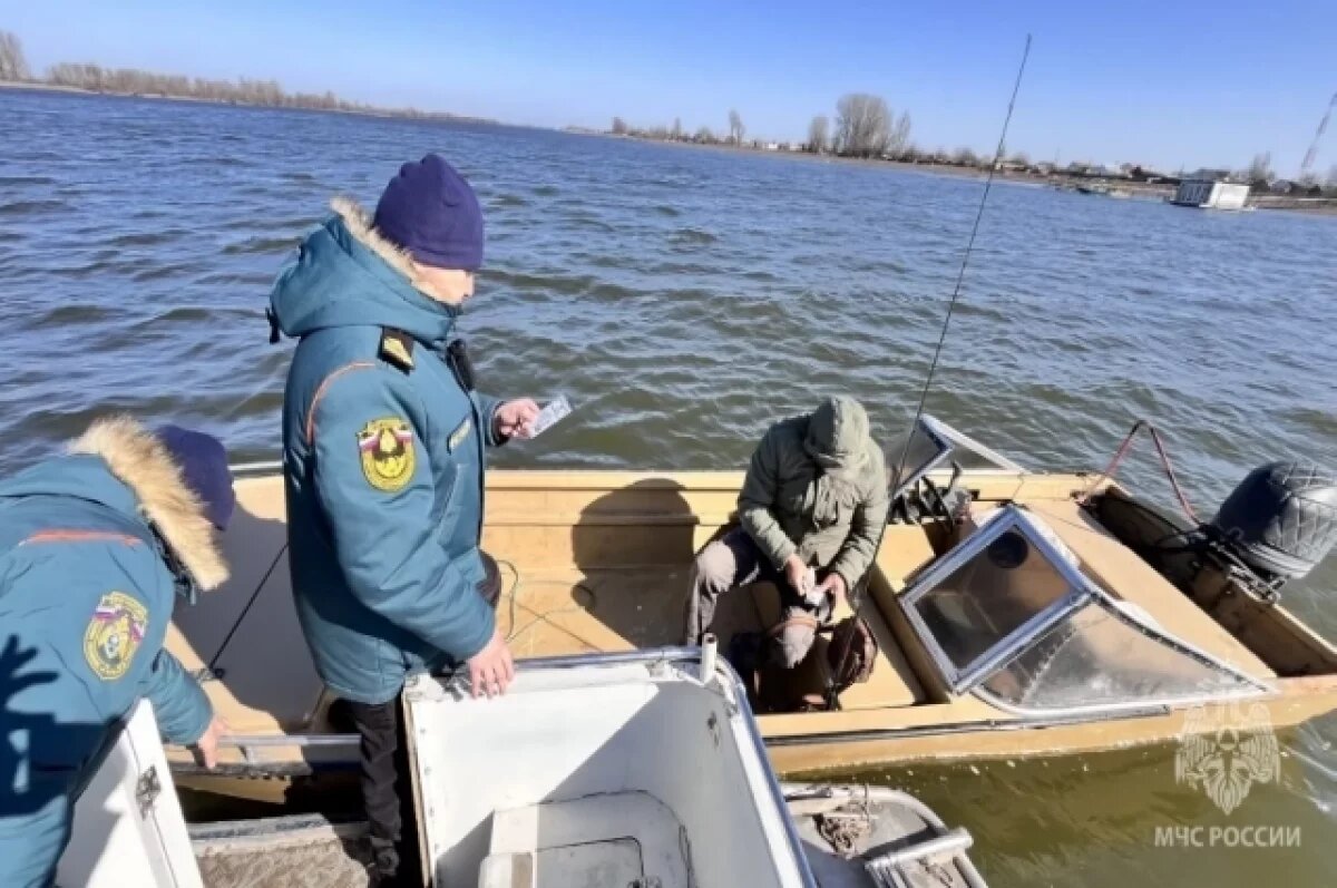    Рейд ГИМС в Астраханской области выявил десятки нарушений на воде