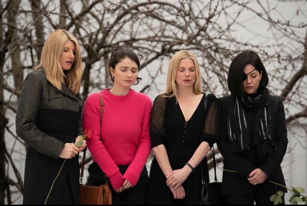 Кадр из сериала "Заговор сестёр Гарви"