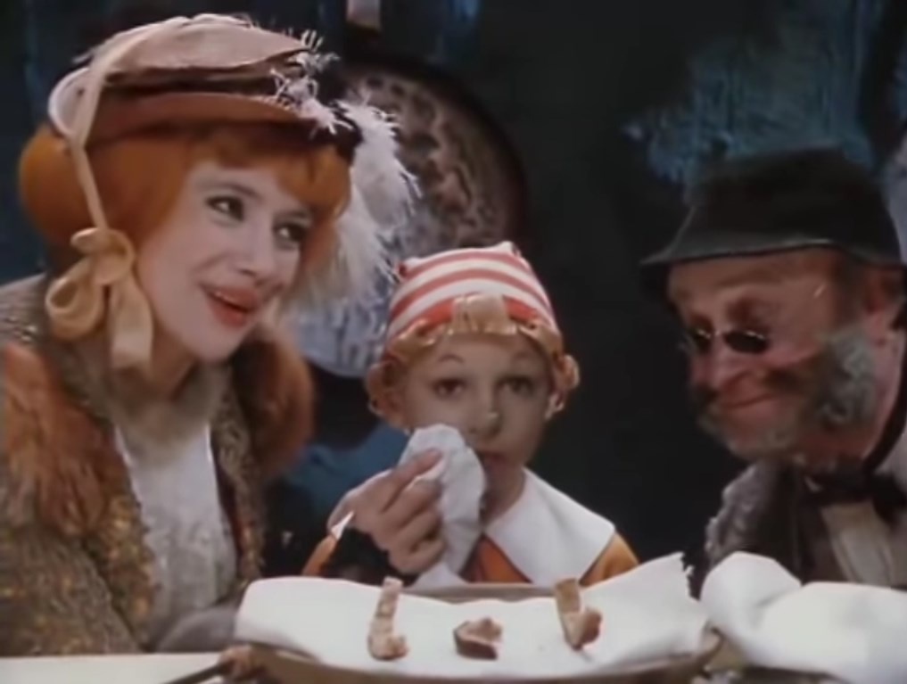 Кадр из фильма "Приключения Буратино"