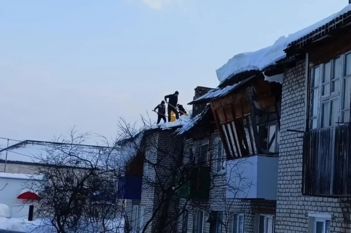    В Башкирии произошло частичное обрушение крыши многоквартирного дома