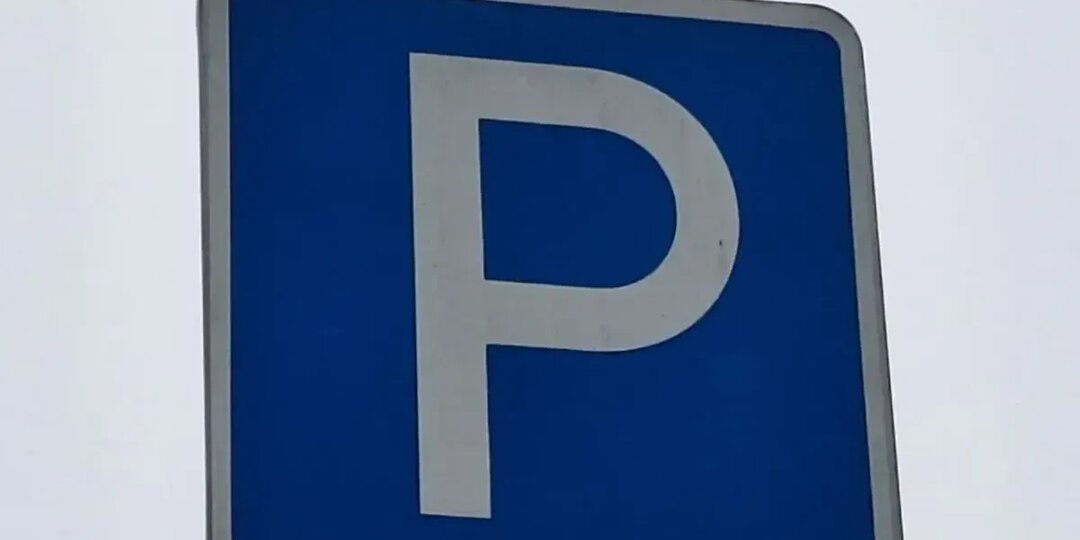 Уфимцы жалуются на неэффективные знаки парковки на улице Кустарной