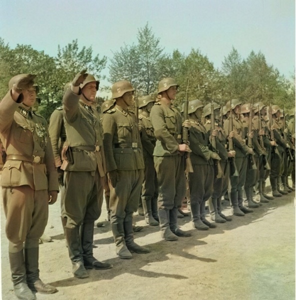 Финские легионеры из состава элитной дивизии СС "Викинг"