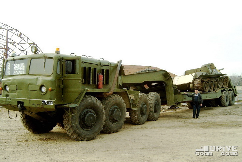 МАЗ-537 и СУ-100 короткая история на фото