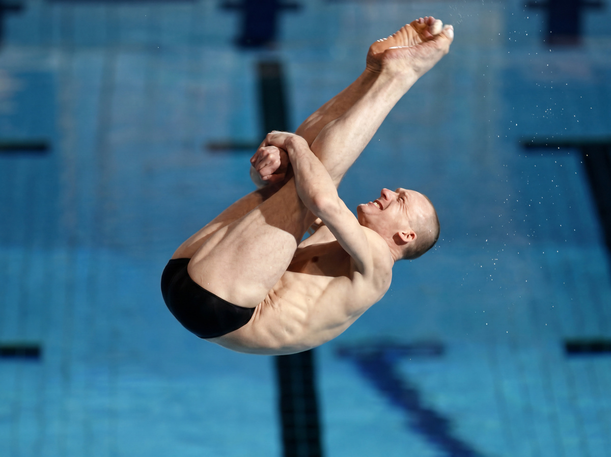 Дмитрий Иванович Саутин — советский и российский прыгун в воду, двукратный олимпийский чемпион, единственный в истории обладатель 8 олимпийских наград в прыжках в воду. 