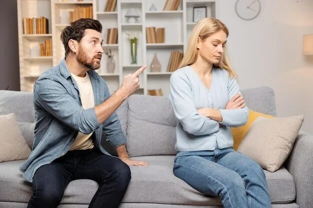 Почему я терплю эмоциональное насилие?