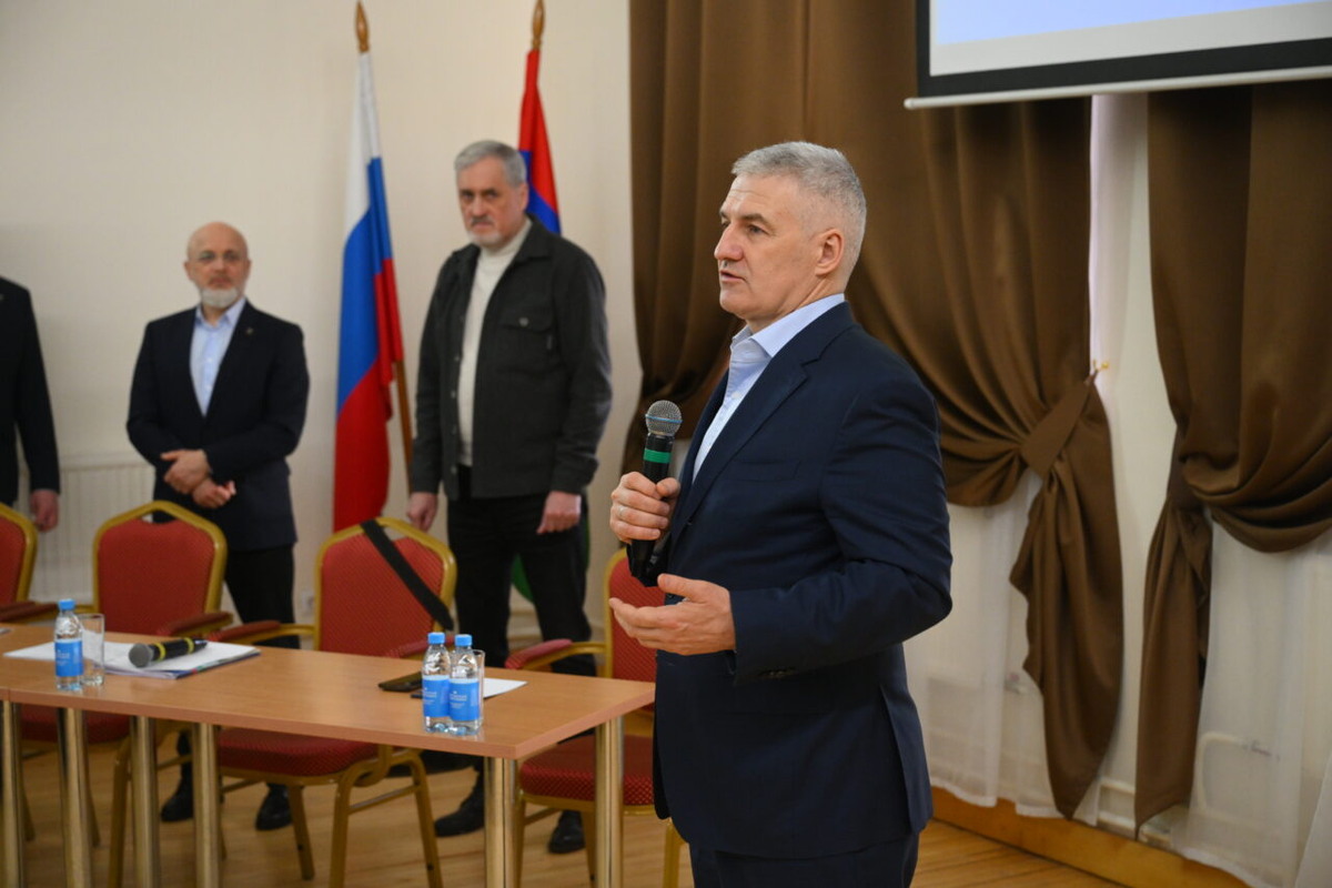    Глава Карелии Артур Парфенчиков. Фото: "Республика" / Сергей Юдин