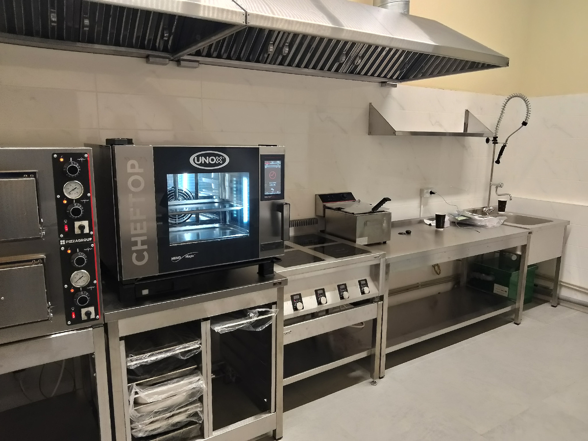 Случайное фото небольшого горячего цеха