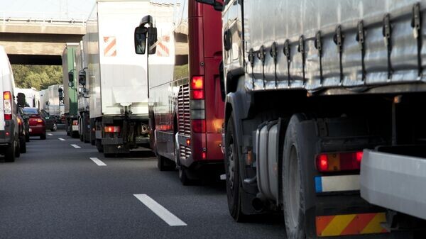    © iStock.com \ Rouzes