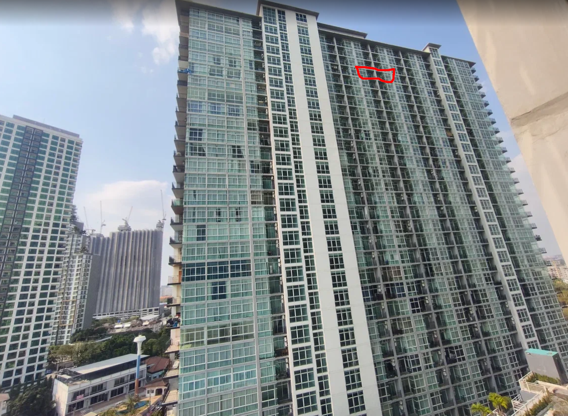 Фото автора. Вот эти балконы фигурируют в деле