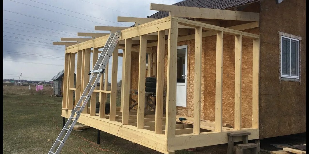 Принцип «соседей за стенкой»: как бесплатно утеплить загородный дом с помощью правильной планировки