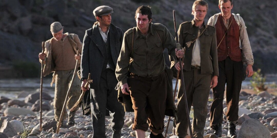 8 фильмов о выживании в пустыне: между жизнью и миражом — истории тех, кто боролся до конца за глоток воды