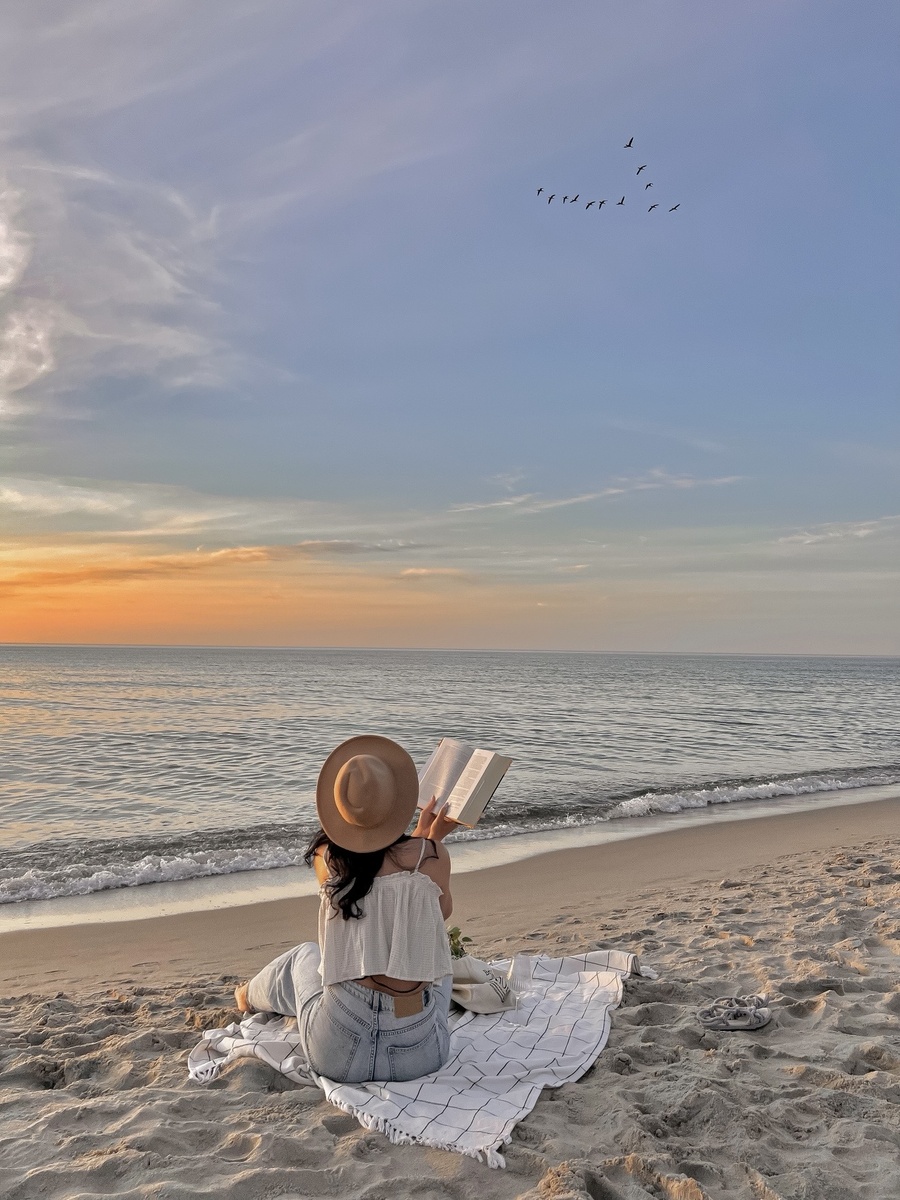 Калининград — это когда планируешь три музея, а в итоге сидишь у моря и считаешь чаек.