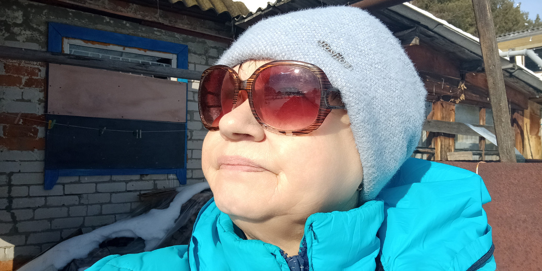 У нас есть где подышать чистым воздухом,собираем снег в бочки ,живительная влага.