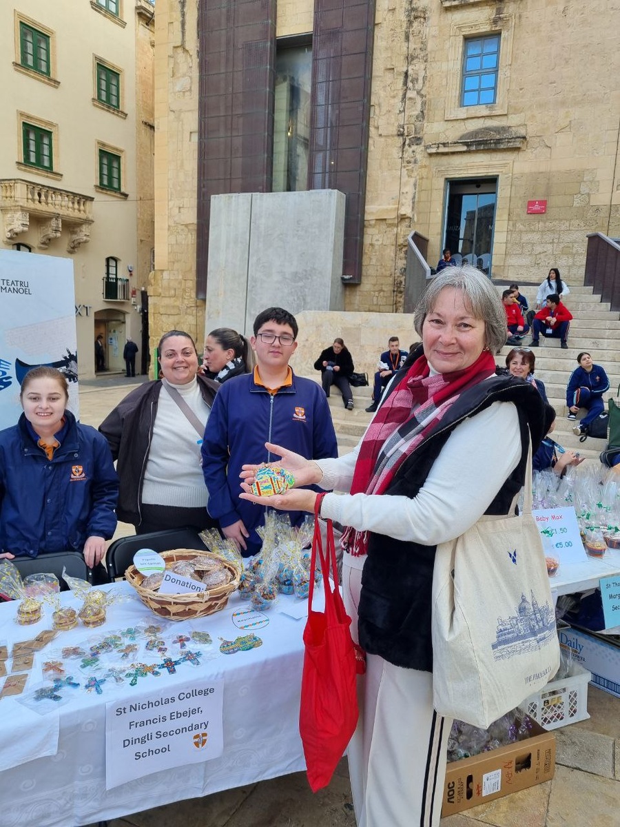 Вот они, милые брелоки в виде пасхальных яиц, всего по 1 евро каждый
