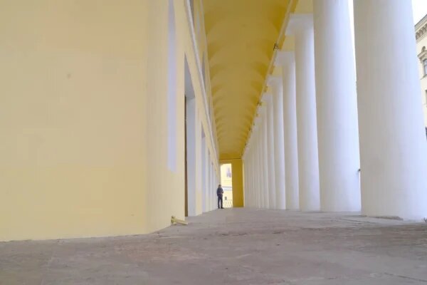 Коллонада. Фото: Михаил Арсеньев