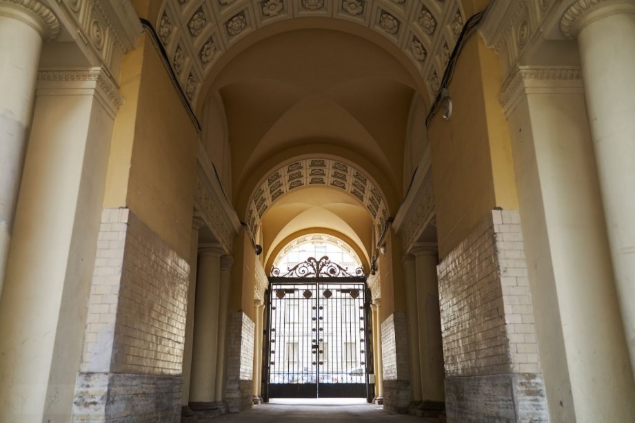 Проход "Дом Пеля", Литейный проспект д.46 Фото из открытых источников