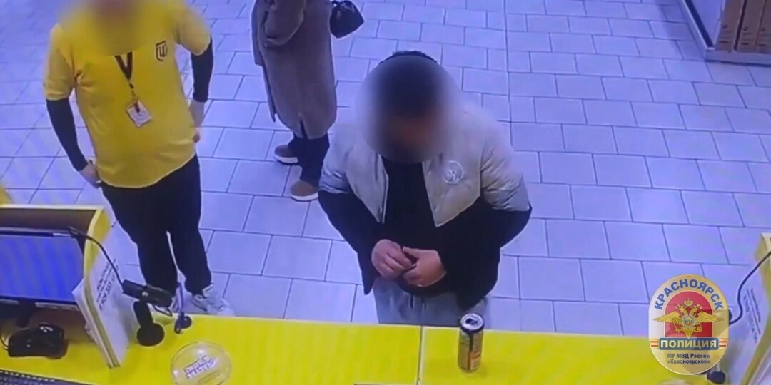 Красноярка забыла сумку в такси и водитель потратил с ее карт 135 тысяч