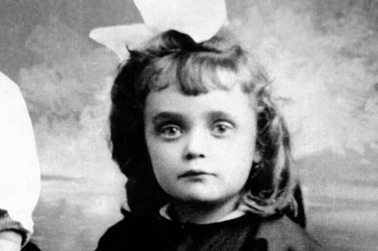 Эдит в детстве