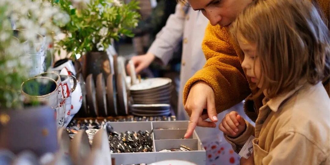 Фестиваль керамики, весенний светский винтаж, заключительные зимние активности на Елагине острове, а также бесплатный весенний вернисаж