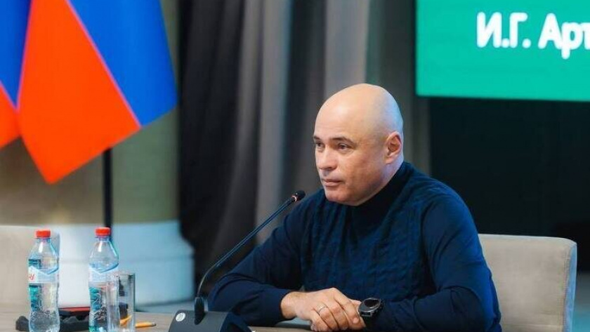    Игорь Артамонов