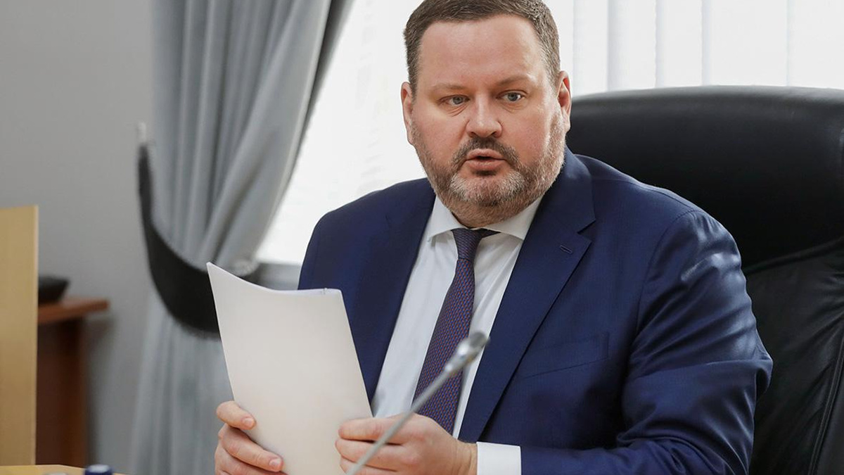 Из-за дефицита кадров внедрить четырехдневку на уровне всей экономики пока невозможно