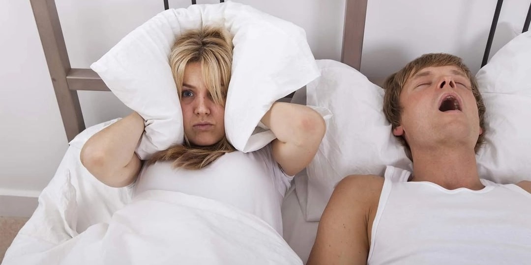 🔜 Женщины могут оглохнуть из-за храпа партнера