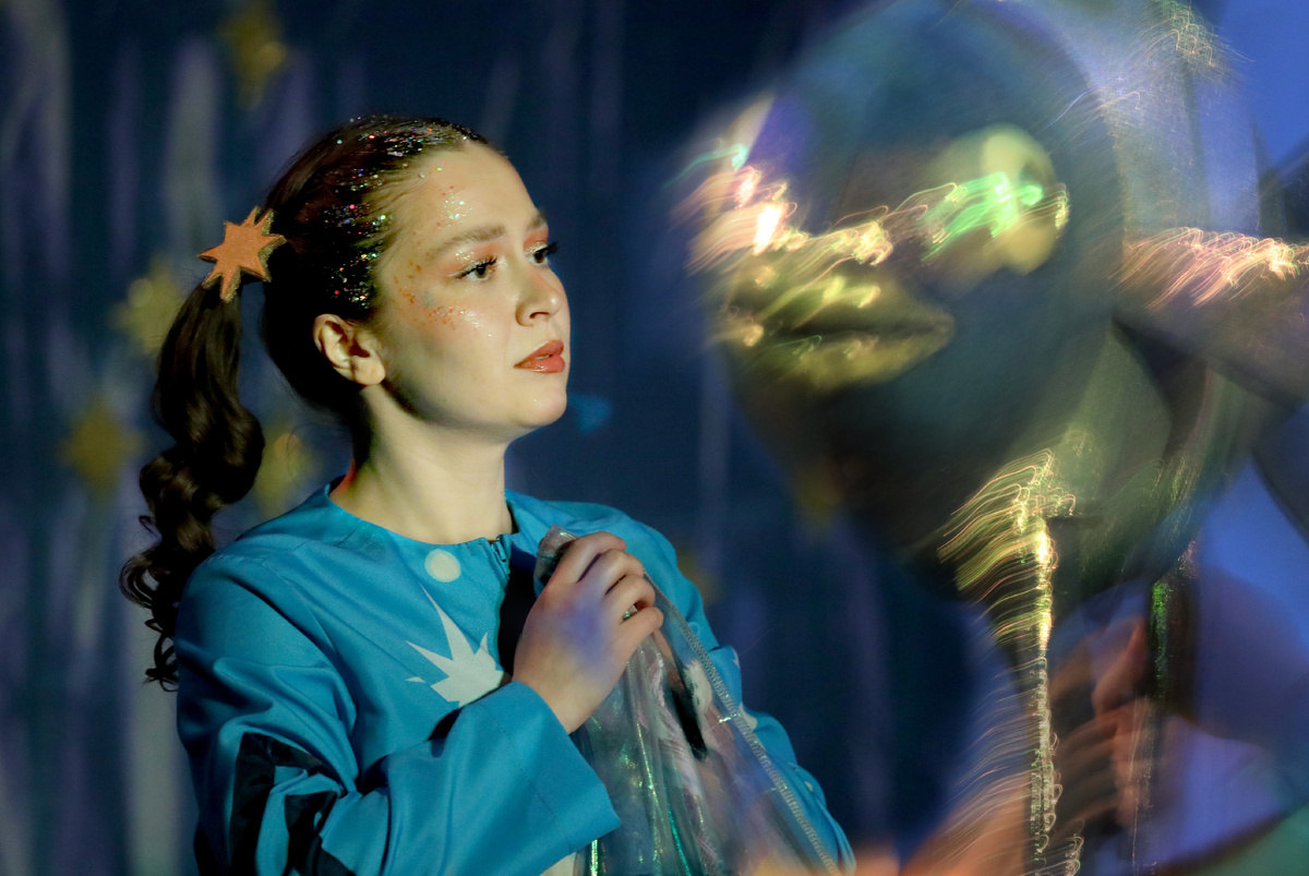 Анна Замараева в спектакле "Эволюция", 2026 г. Фото автора.