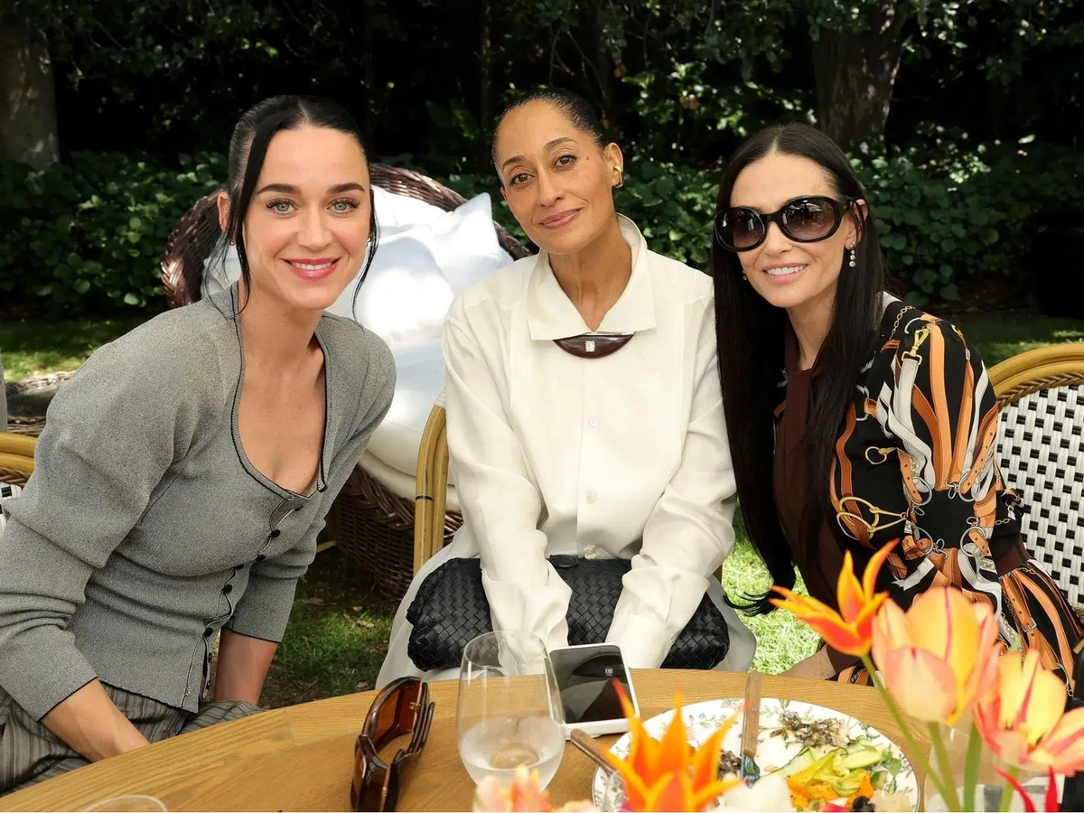 Кэти Перри, Трейси Эллис Росс и Деми Мур на обеде Дианы фон Фюрстенберг (Источник: Соцсети)