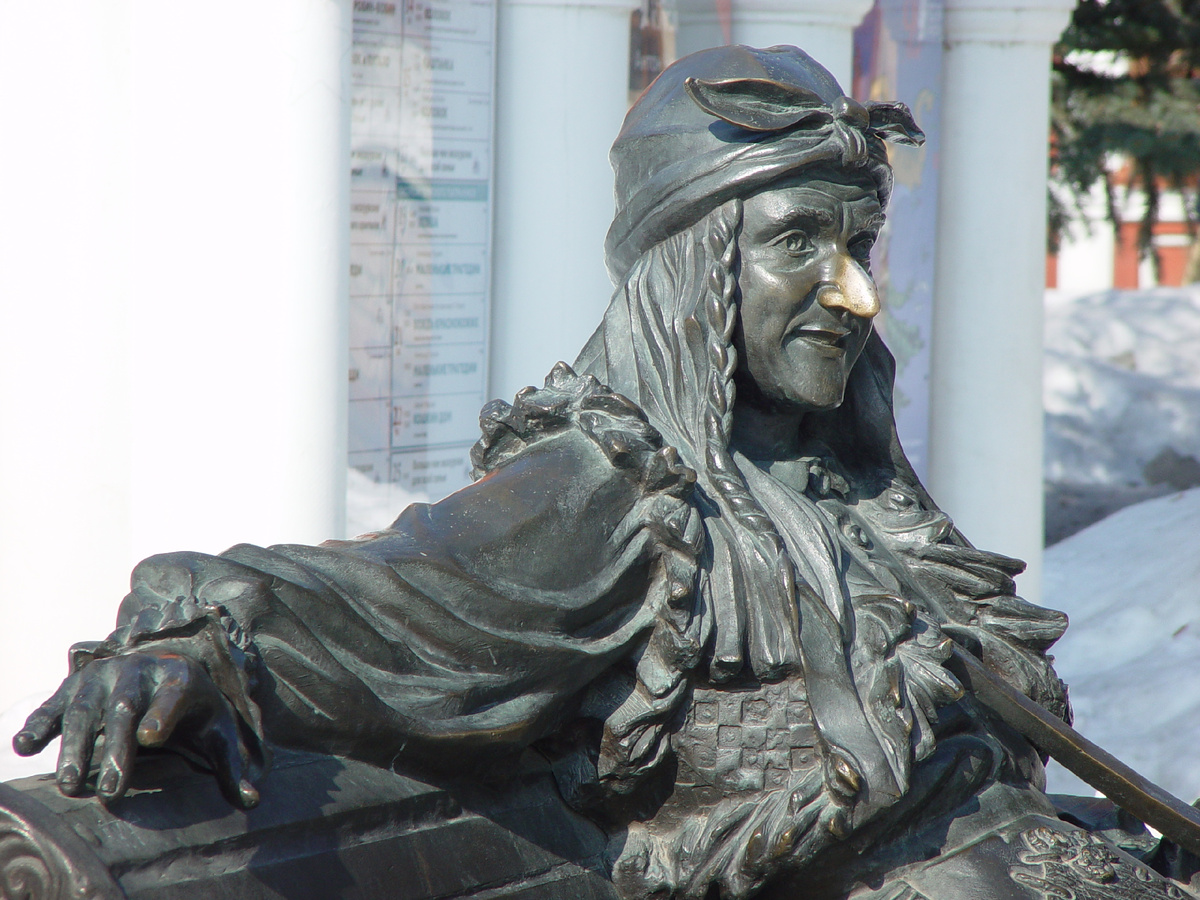 Образы в бронзе и гипсе... Челябинск. Здесь и далее снимки с фотокамеры Sony F707 предлагаются без редакции (внутрикамерный jpeg)