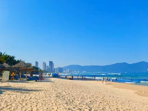 My Khe Beach – one of the most beautiful beaches in Da Nang, Vietnam