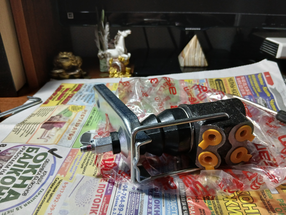 Регулятор тормозных усилий Рено Логан ASAM