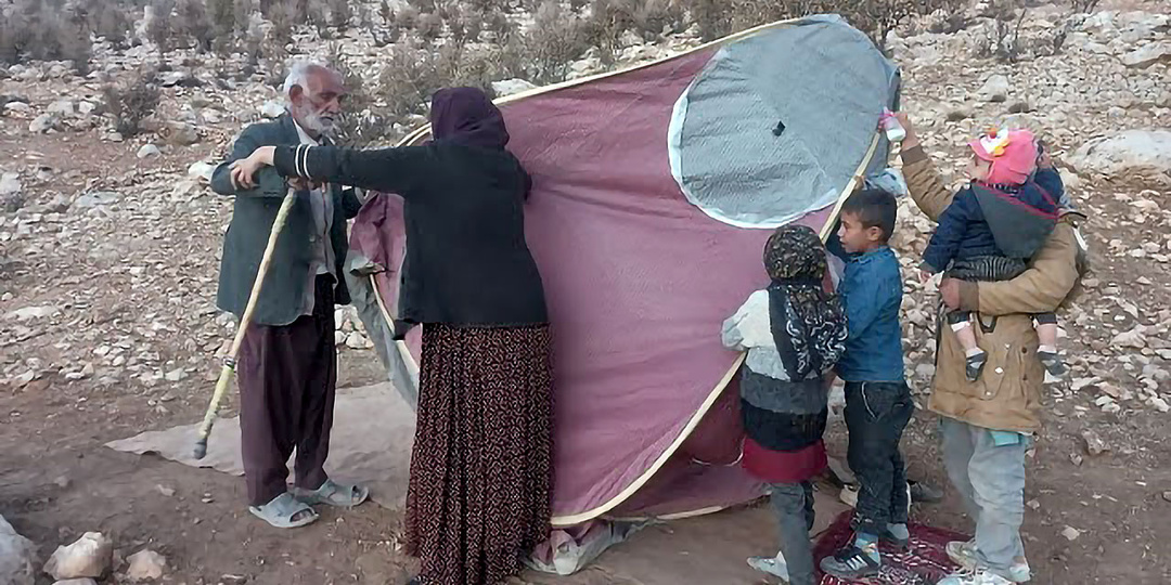 Землевладелец подошёл к палатке и сказал Сьюзан одну фразу. После неё у семьи остался всего день