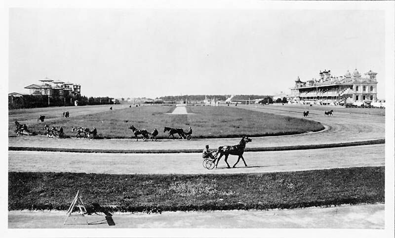 📷 Фото 1: Старое фото Бегового ипподрома (конец XIX — начало XX века).