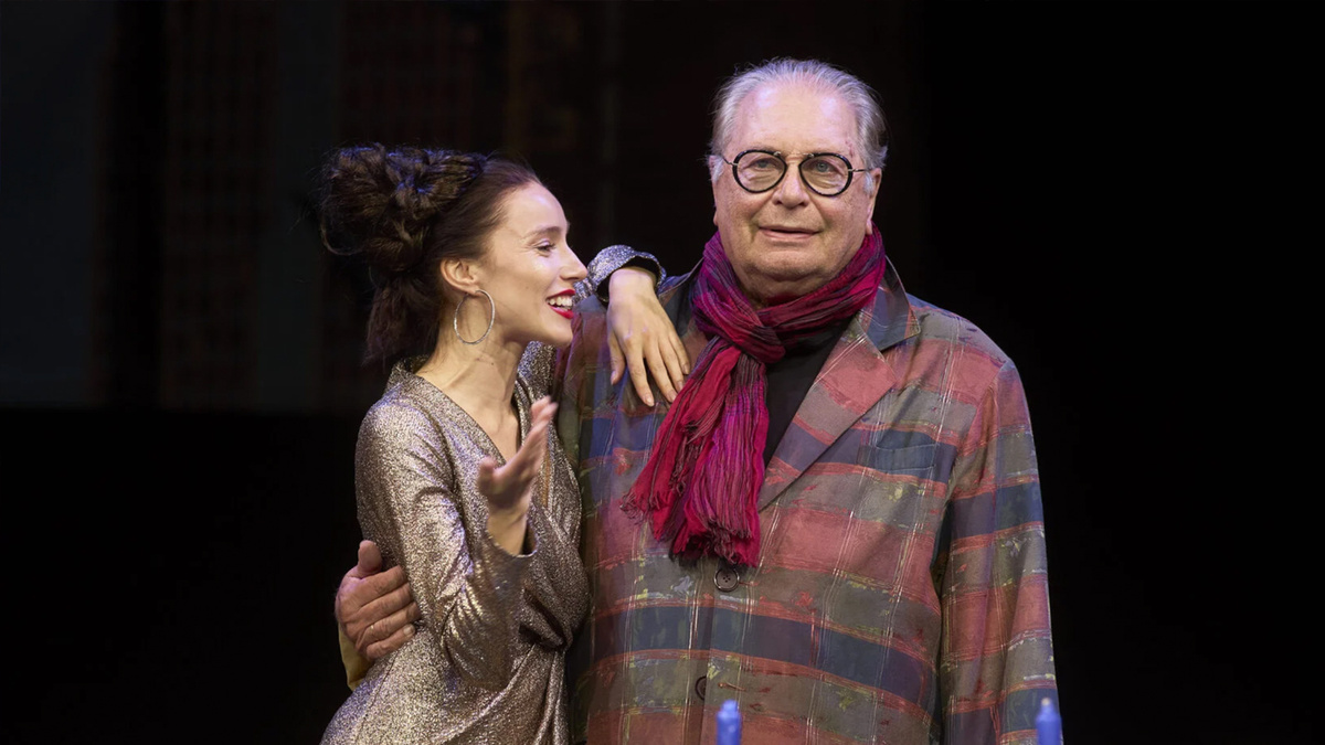 На фото спектакль "Свободная любовь" (источник: la-teatr.ru)