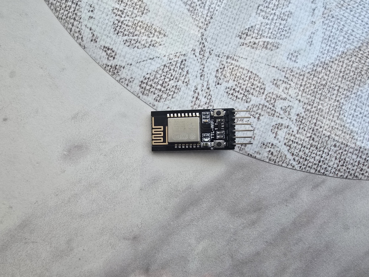 Wi-Fi DT-06 ESP8285.