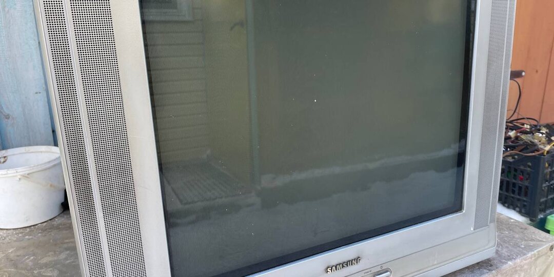 Дарёному телевизору в ноги не смотрят: или история одной ленивой пешей прогулки.