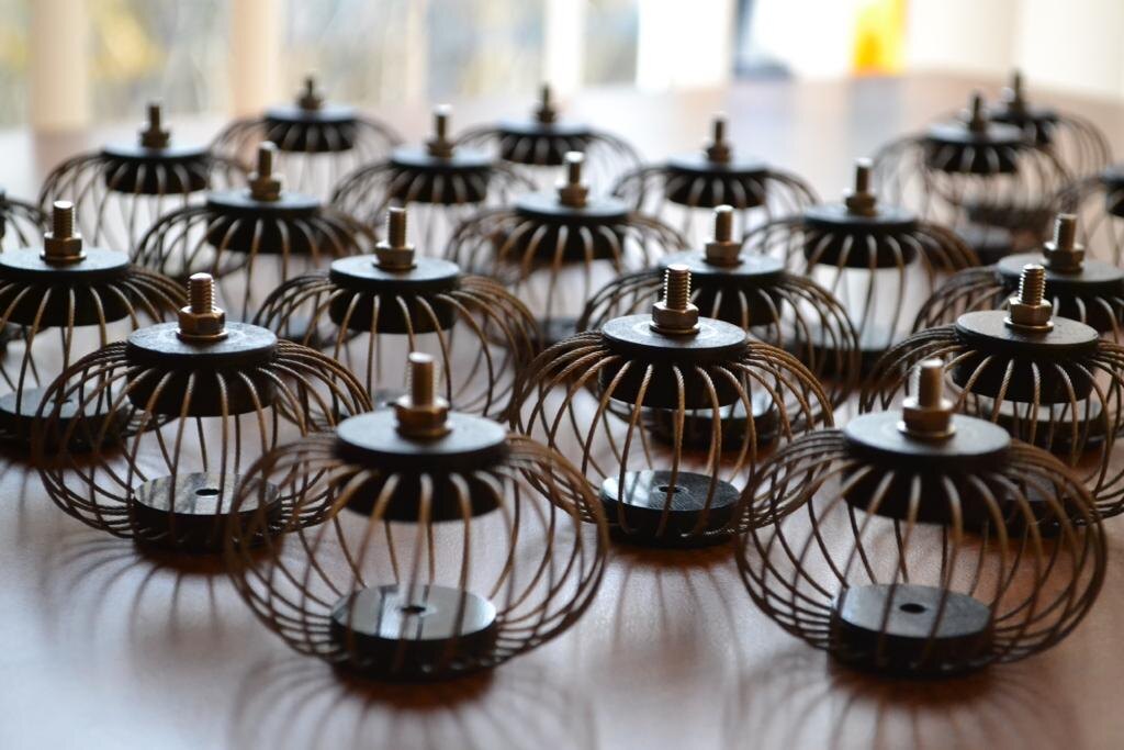 Примеры тросовых виброизоляторов с паспортизированными АЧХ.