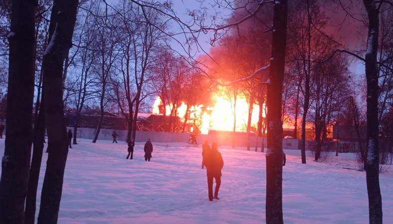 Огнеборец рассказал, как тушили пожар в Доме горного начальника