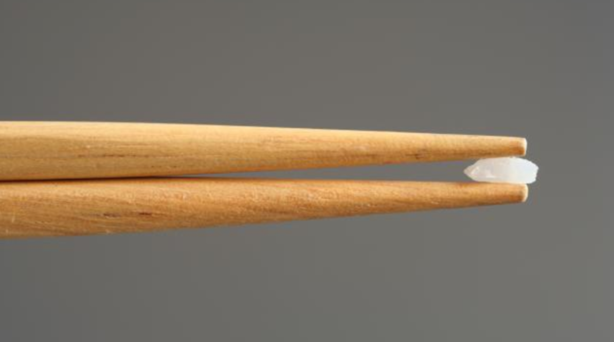 Рисинка имеет примерно такие масштабы