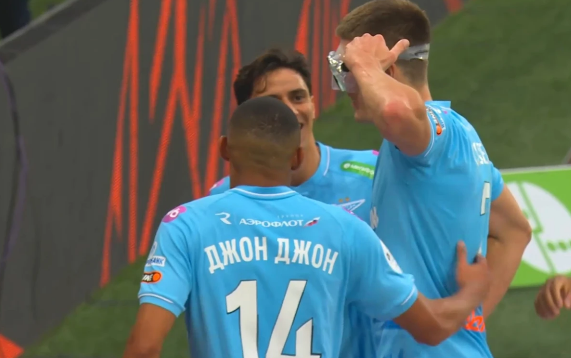 Александр Соболев отметил победный гол в ворота "Спартака" с помощью очков для ныряния. Фото: соцсети