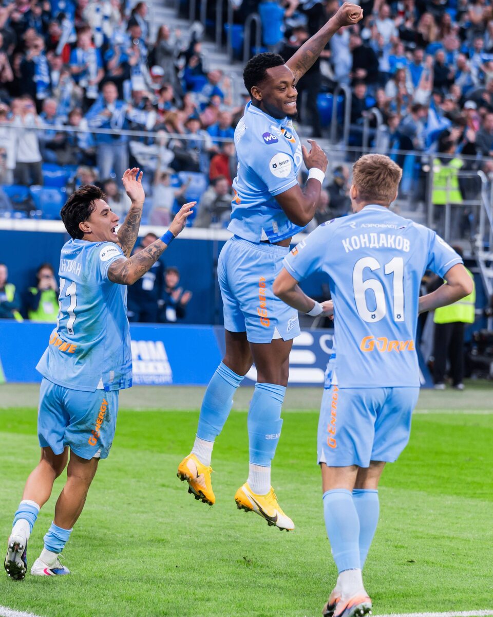    "Зенит" победил "Спартак" и не отпустил в отрыв "Краснодар" Алексей Андрианов