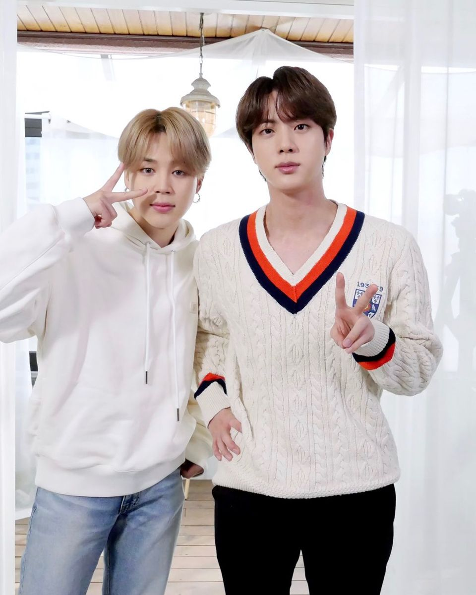 Эти два красавца без персональных новостей в этот раз, хотя в январе они были на обложке такой же статьи с новостями