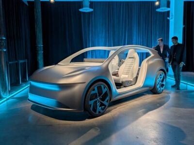 Lucid Motors представила концепт роботакси Lunar [ФОТО]